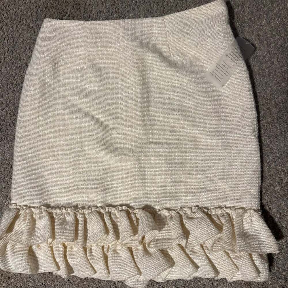 Nanette Nanette Lepore Tweed Ruffle Hem Mini Skirt Size 4 Cream